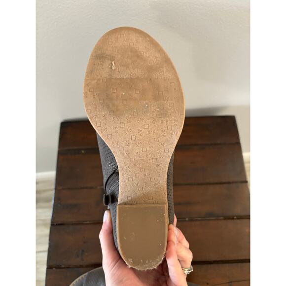 Dolce Vita DV8 Womens Open Toe Booties Size 7.5 Gray Suede Heels Zipper - Picture 4 of 6